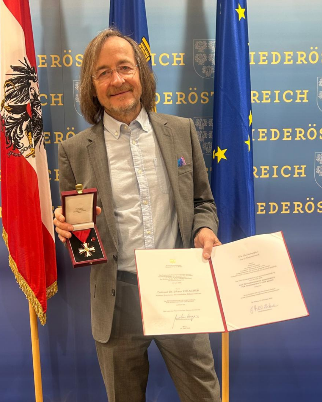 Johann Feilacher receives one of Austria’s highest state honours: the Ehrenkreuz für Wissenschaft und Kunst der Republik Österreich